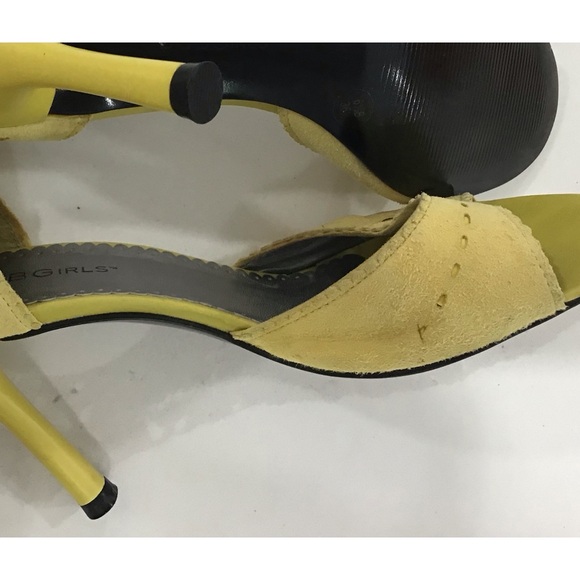 BCBGirls Yellow Suede 6.5 Heel - Picture 3 of 5